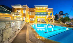Grand Olympia,Luxury, spacious indoor&outdoor area